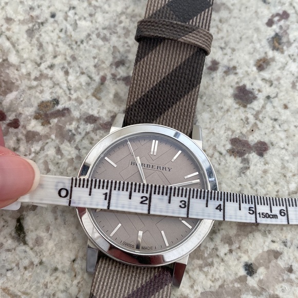 Burberry Smoke Check Watch - Picture 11 of 11